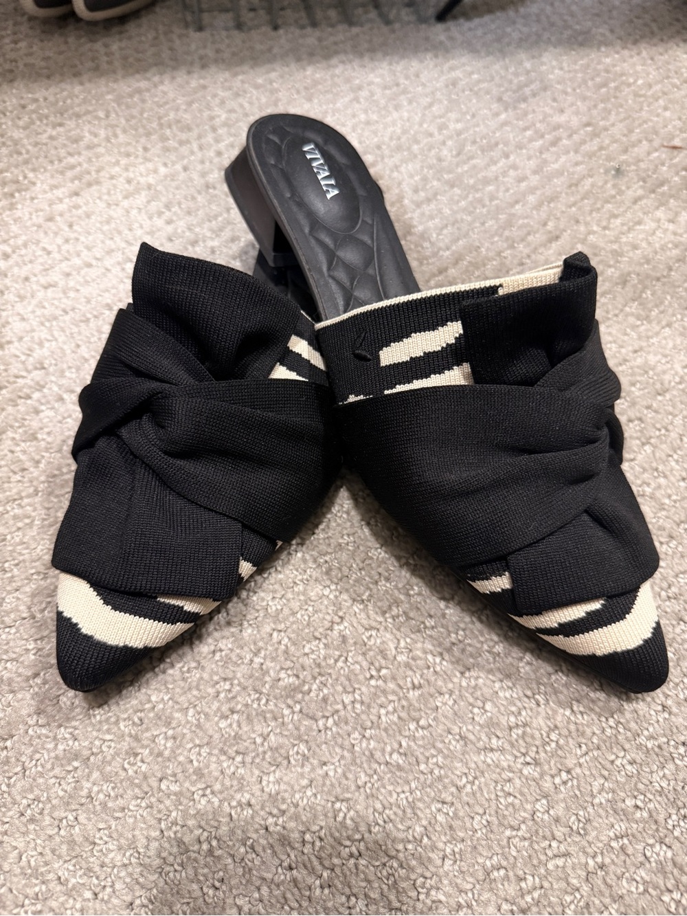 Vivaia Black & Cream Knitted Knot Mule